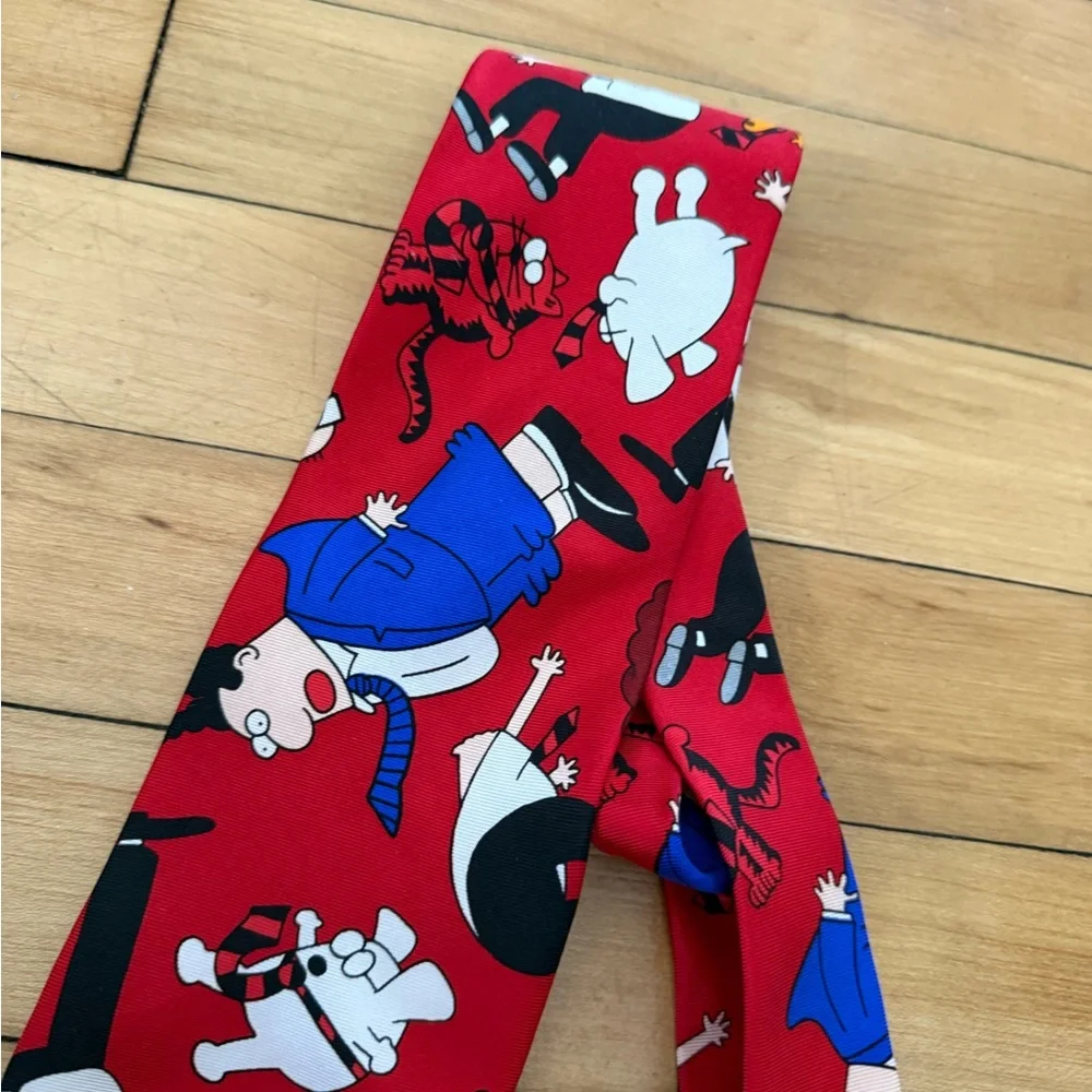 Men's silk Novelty Necktie Tie: Dilbert Friends, Dogbert, Boss,‎ Wally, Red